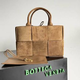 Picture of Bottega Veneta Lady Handbags _SKUfw152374661fw